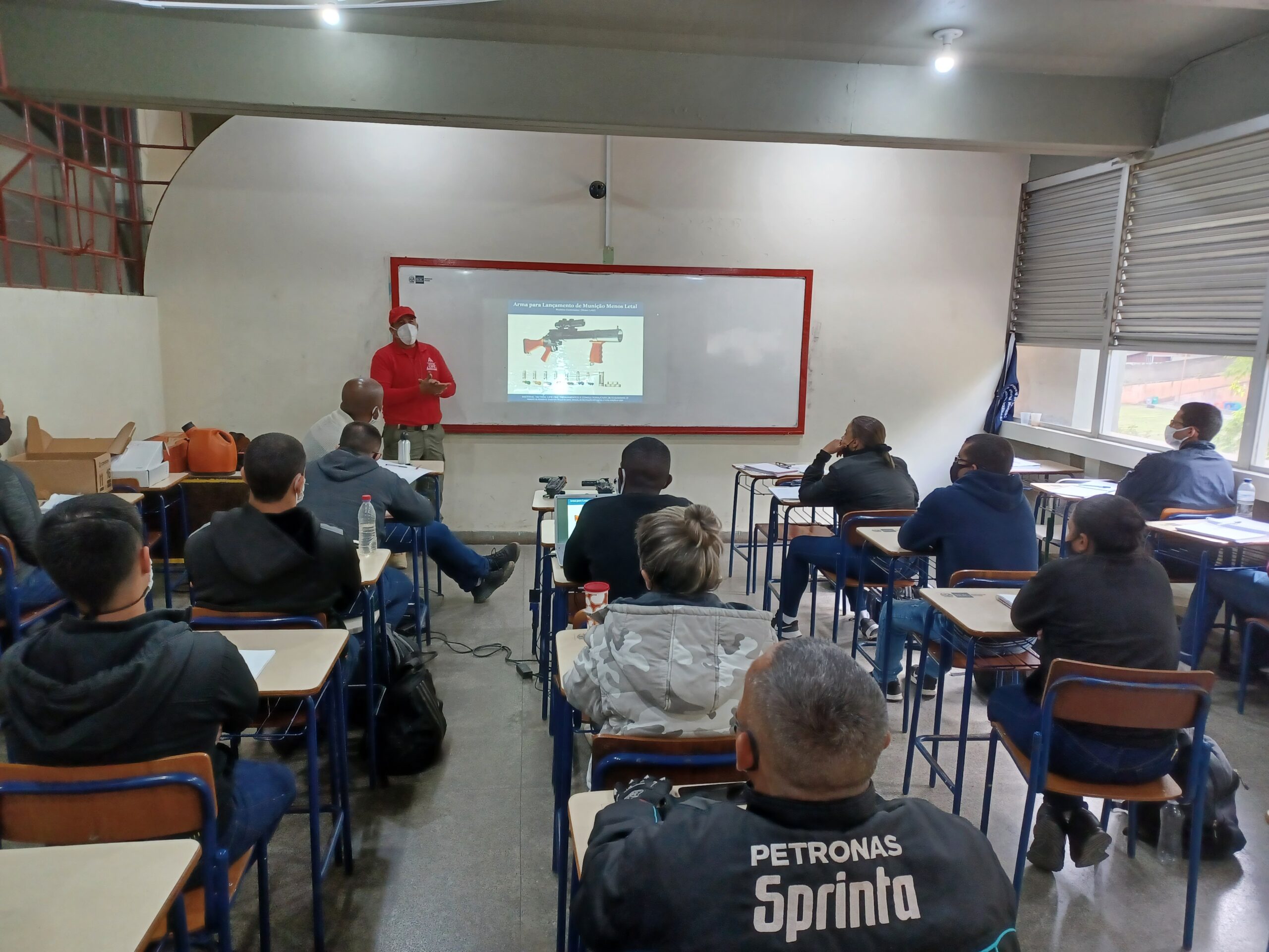Curso de Instrutor de Instrumento de Menor Potencial Ofensivo-IMPO (curso online com CERTIFICADO) - Imagem 20